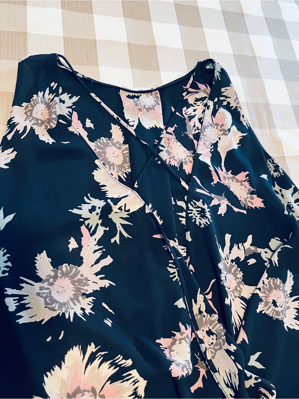 Lush Navy Floral Hi-Lo Tank Size M